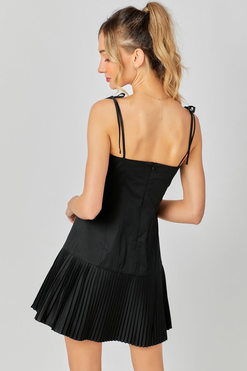 Sweetheart Neckline Pleats Mini Dress - Image 4