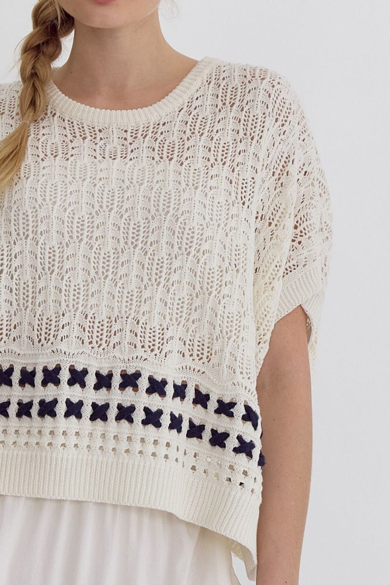 Round Neck Short Sleeve Contrasting Stitching Top - Image 2