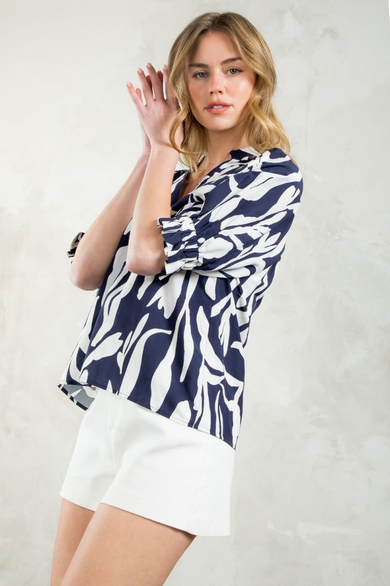 V-Neck Print Top - Image 9