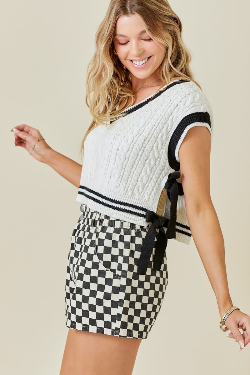 V-Neck Sweater Contrasting Stripe Bow Detail Vest - Image 6